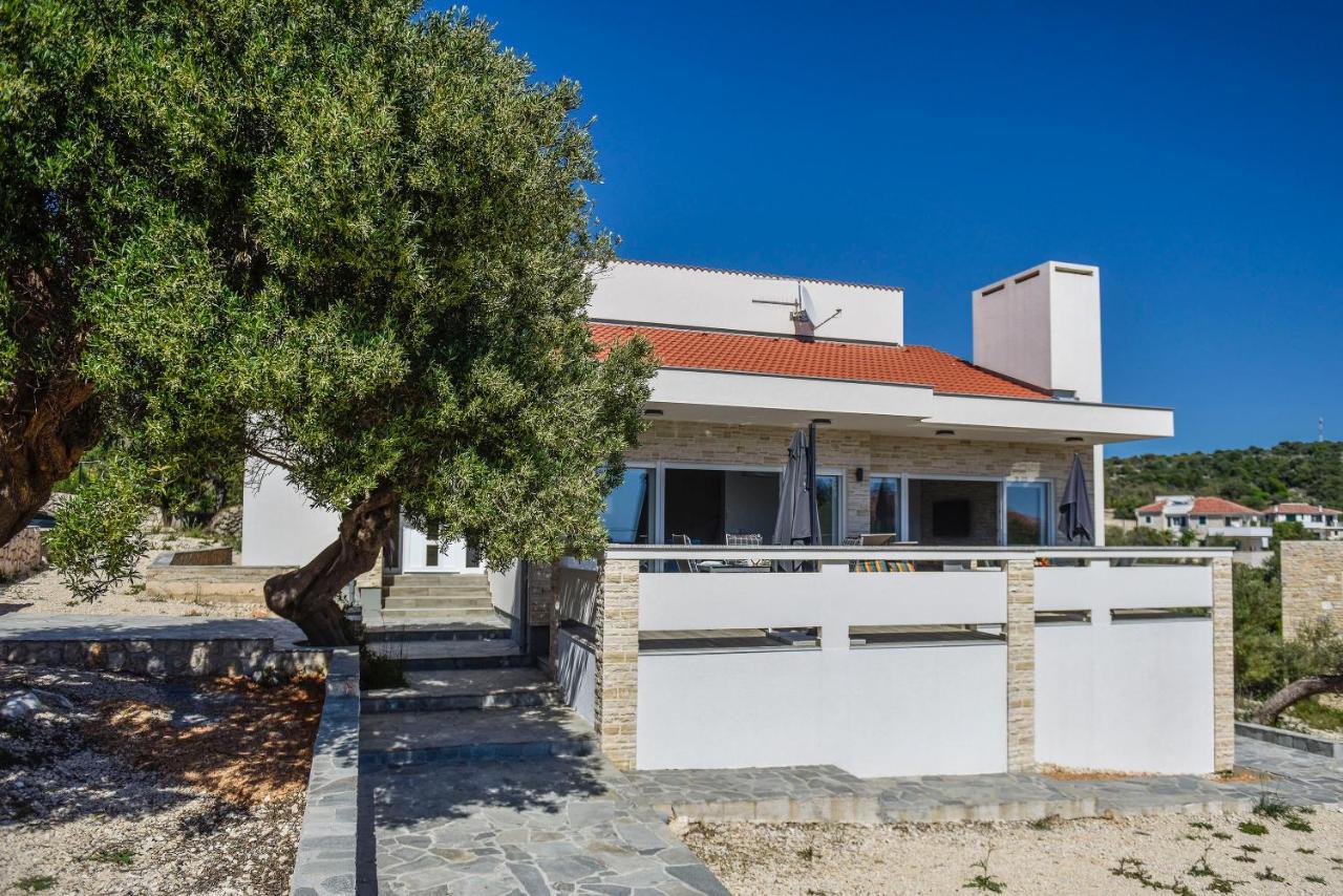 Moderner Bungalow mit Meerblick Lun  Exterior foto
