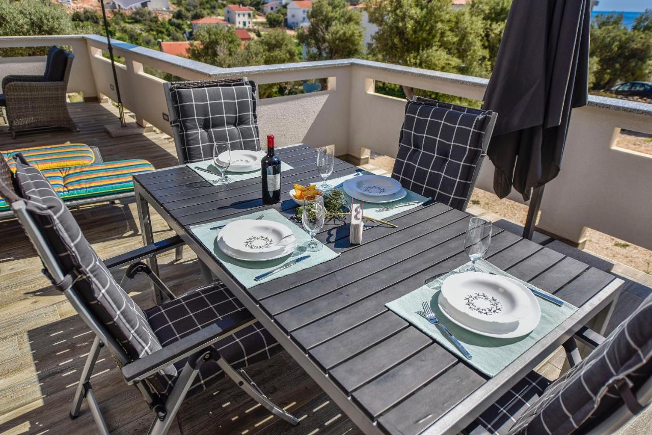 Moderner Bungalow mit Meerblick Lun  Exterior foto