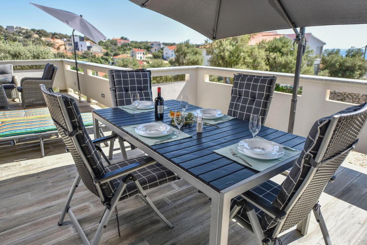 Moderner Bungalow mit Meerblick Lun  Exterior foto