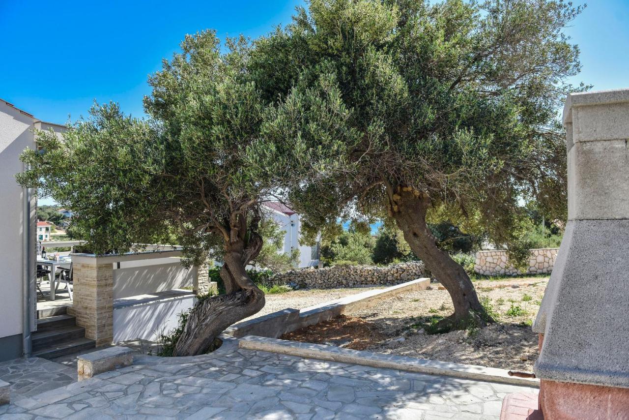 Moderner Bungalow mit Meerblick Lun  Exterior foto
