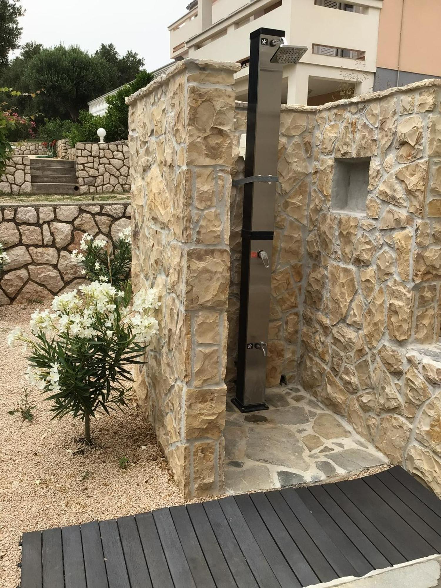 Moderner Bungalow mit Meerblick Lun  Exterior foto